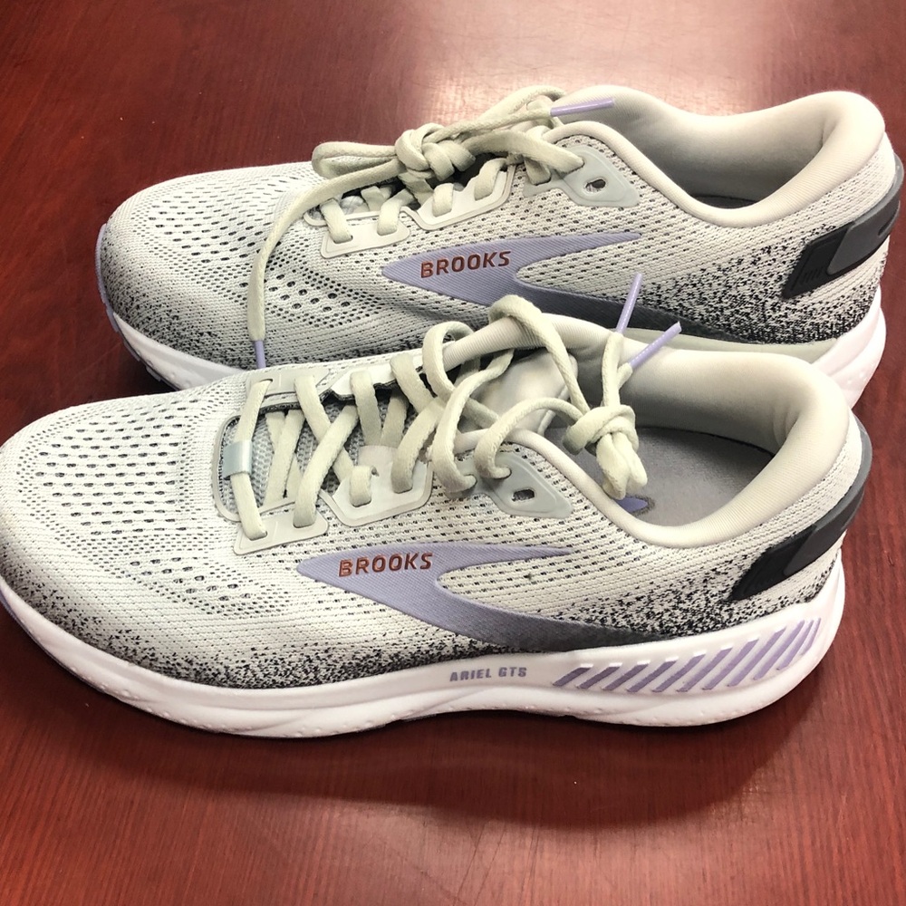 Brooks Ariel GTS Women's Running Shoes -Sz 7.5 wide